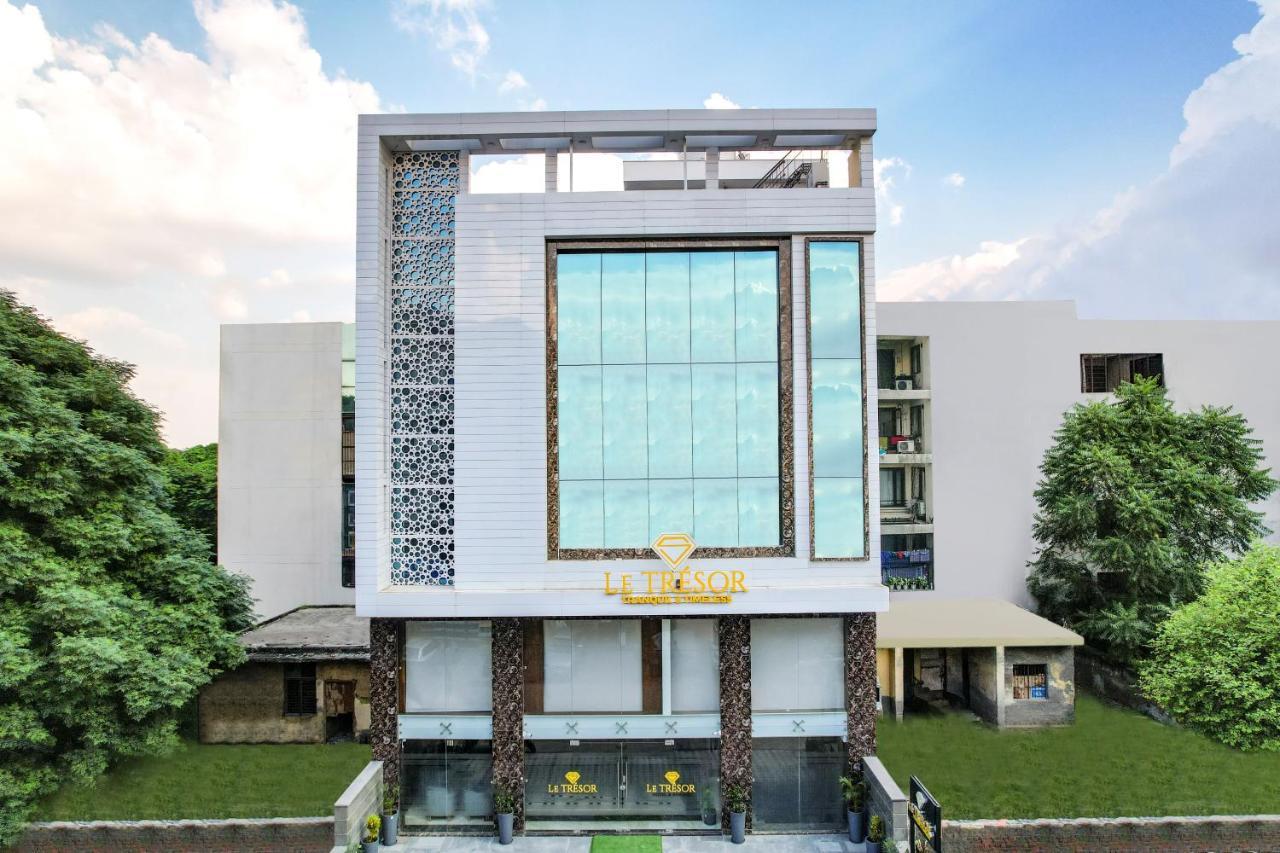 Hotel Le Tresor Nueva Delhi Exterior foto