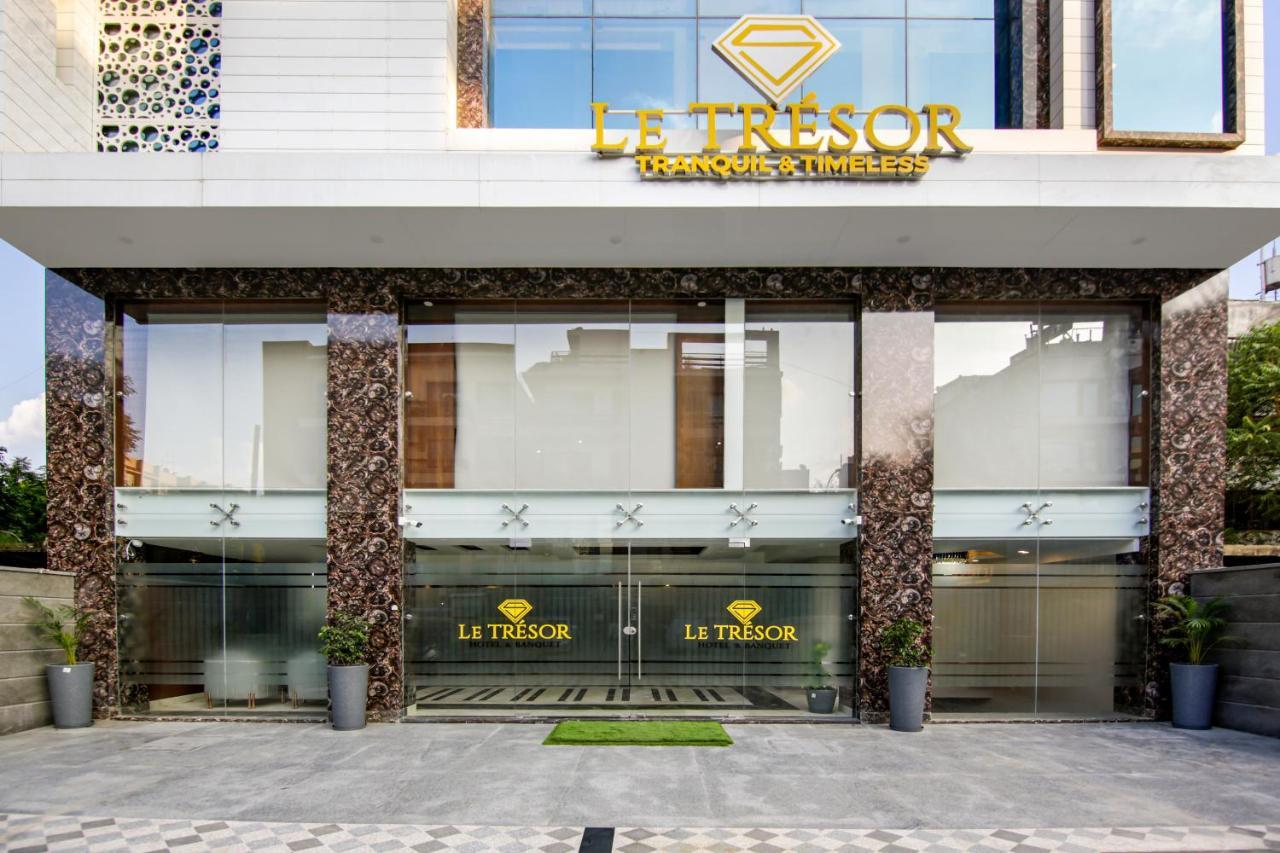 Hotel Le Tresor Nueva Delhi Exterior foto